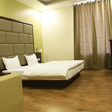 Hotel Radiant Inn Roorkee Exterior foto